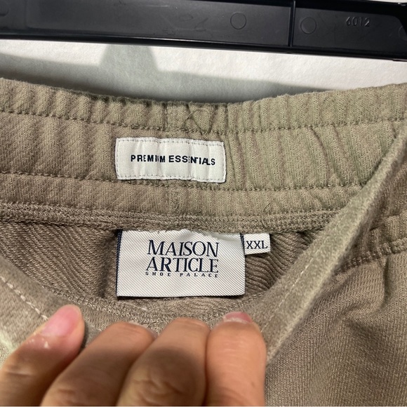 Maison Article Shoe Palace Premium Essentials Shorts Men’s XXL Earth Tone Worn. - Picture 3 of 11